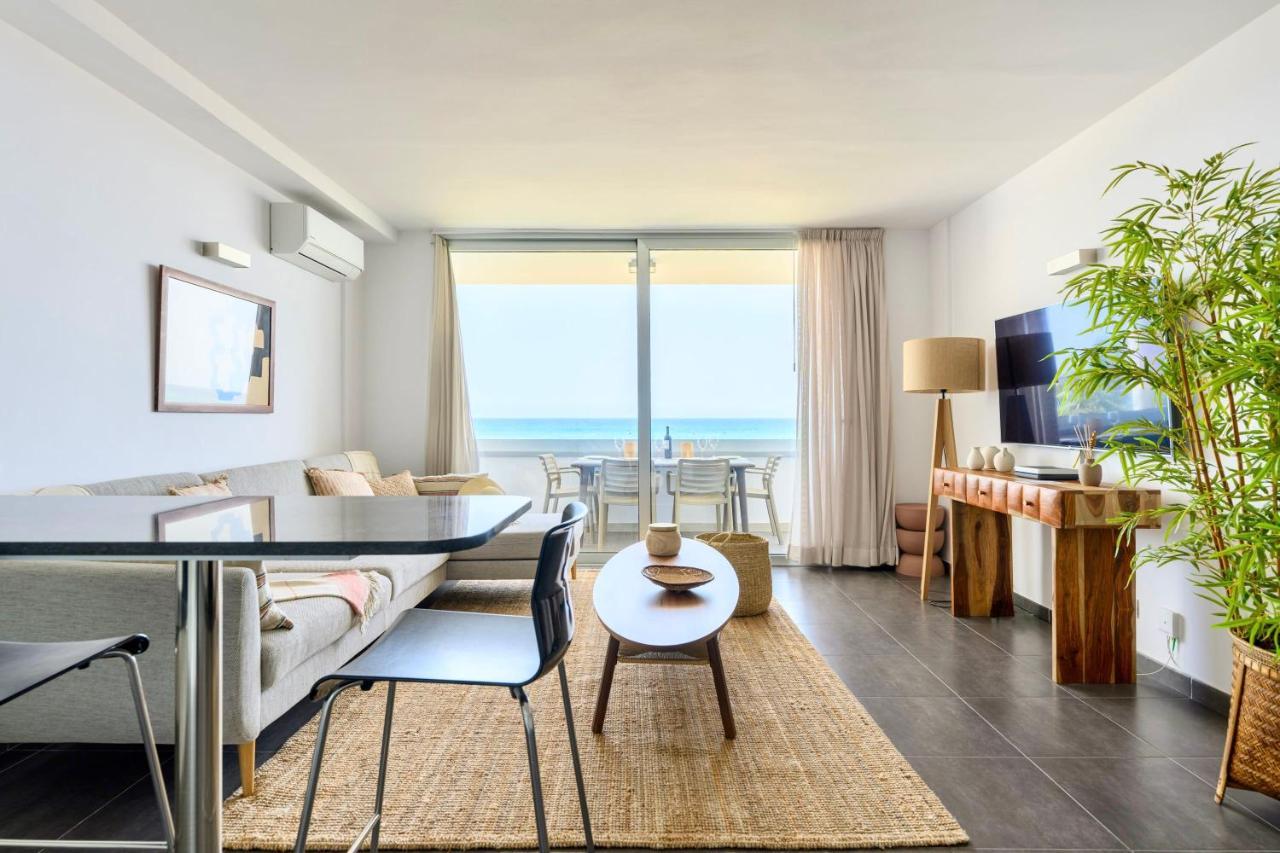 Charming 2 Bedroom Retreat With Beachfront Views San Bartolomé Exterior foto